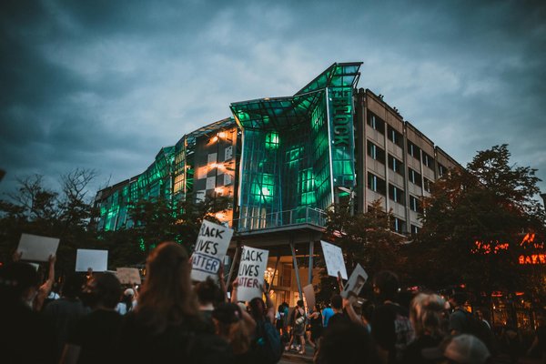 ¿Cómo hacer un picante curry de pollo indio con arroz basmati aromático?